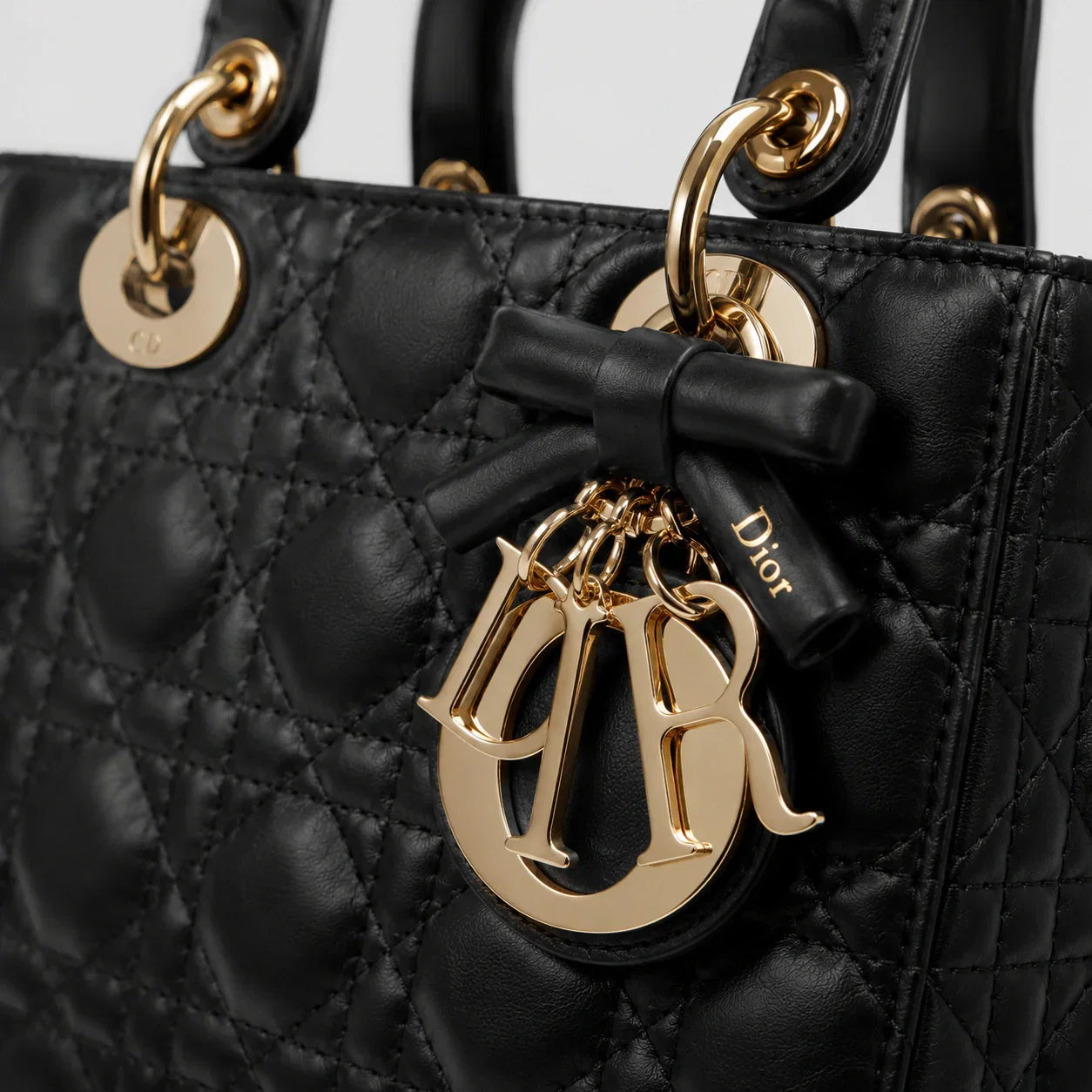 Lady Dior Cannage Lammleder Schwarz — Henkel und Trageriemen | Luren Authentisch